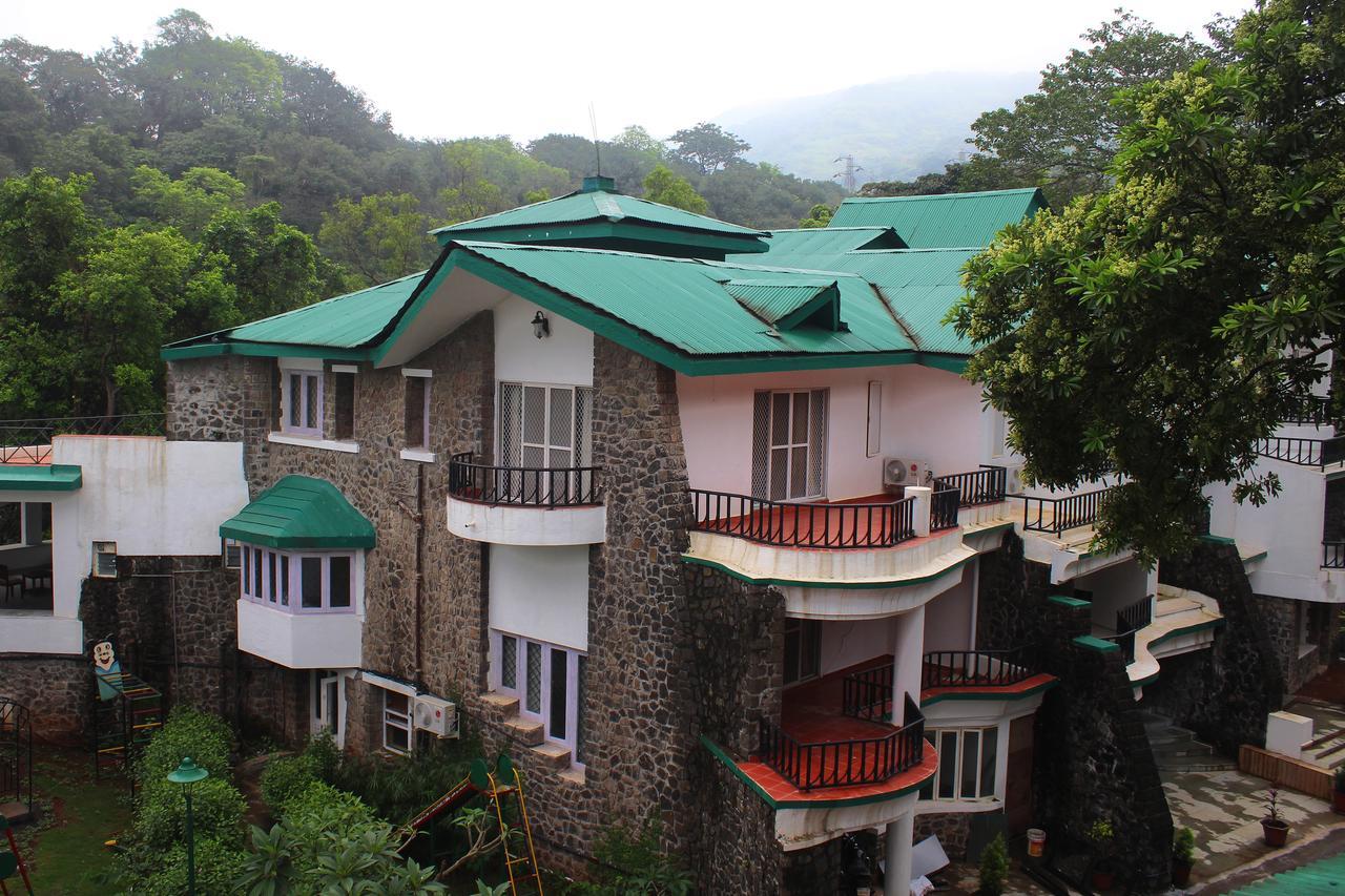 Velvet County Resort & Spa Lonavala Bagian luar foto